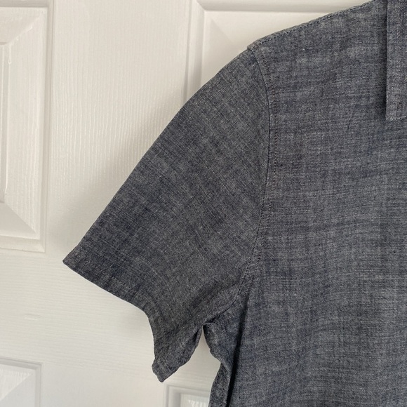 The Jean Shop New York denim short sleeve button down shirt. - Picture 3 of 12